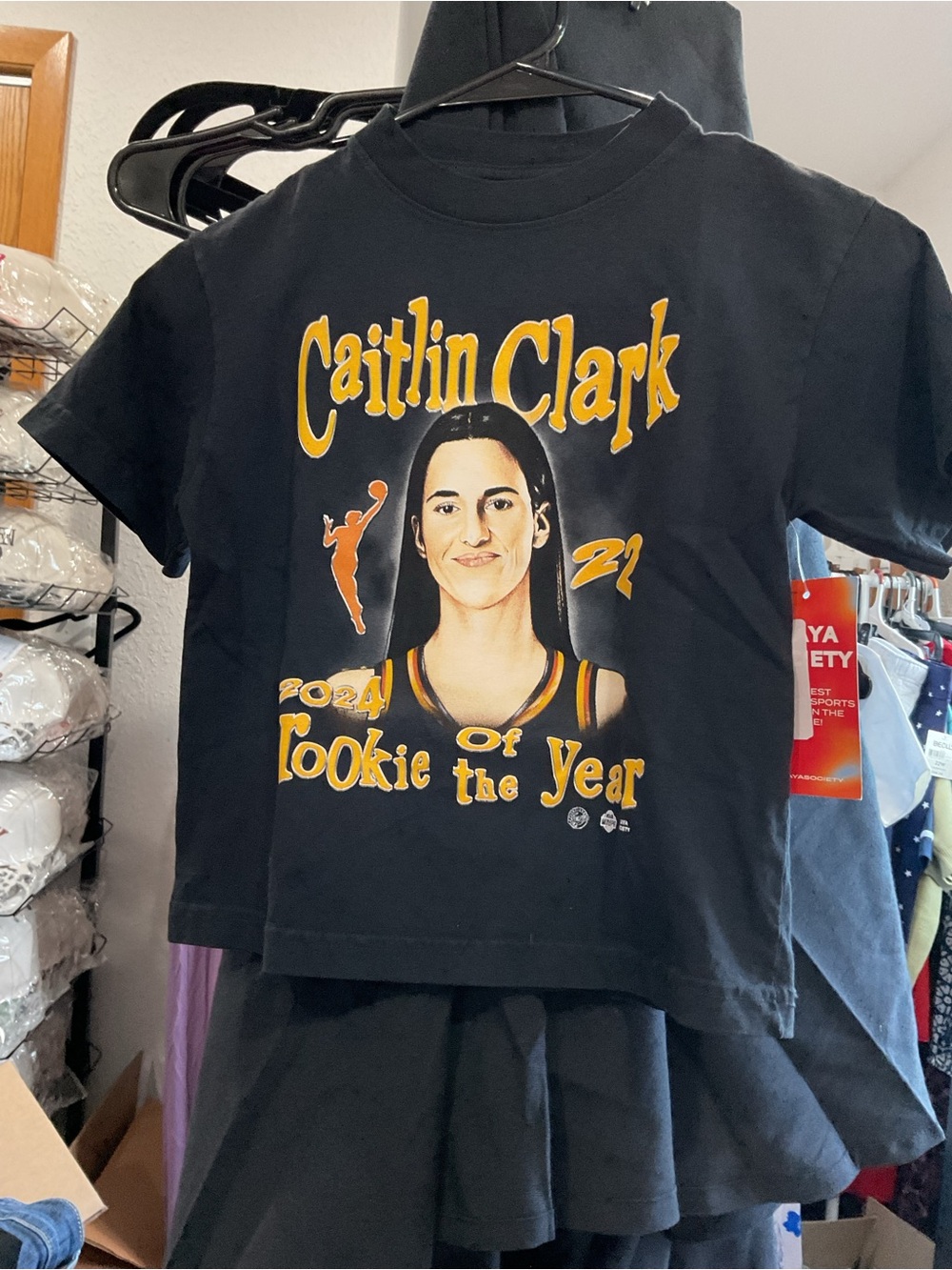 SA143 - Caitlin Clark #22 2024 Rookie of the Year WNBA Graphic Tee NWT